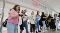 Las trabajadoras, en la concentraci�n celebrada este martes por la ma�ana