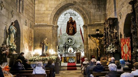 Interior de la iglesia de Castrelos.