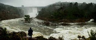 Las intensas lluvias de los �ltimos d�as obligaron a abrir las compuertas de la presa de Santa Ux�a.