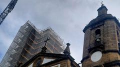 Todos los indicios parecen confirmar que el autor del robo de la concatedral de San Juli�n huy� por los andamios de la torre norte tras haberse quedado escondido en el interior del templo