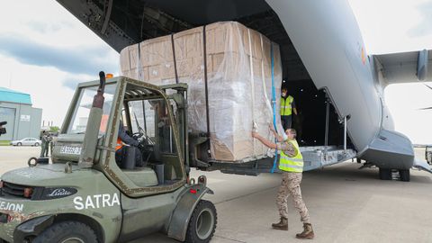 Un Airbus A400M del Ej�rcito del Aire lleg� ayer por la tarde a la base a�rea de Torrej�n de Ardoz