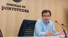 El concejal de Facenda de Pontevedra, Raimundo Gonz�lez Carballo, present� la modificaci�n de  la ordenanza que regula la plusval�a