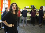 Ana Carril (en primer plano) en las clases que imparte en el colegio Vilarmide. 