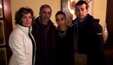 La familia, en Vigo. Denuncian que durmieron en una caseta de obra.