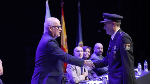 Durante la cita se entregaron varios reconocimientos y condecoraciones