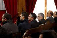 Los seis acusados insisten en que no se beneficiaron con la adjudicaci�n de los paneles.