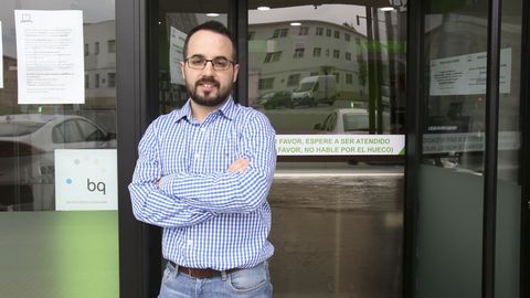 Luis Gonz�lez, propietario de Error Ferrol