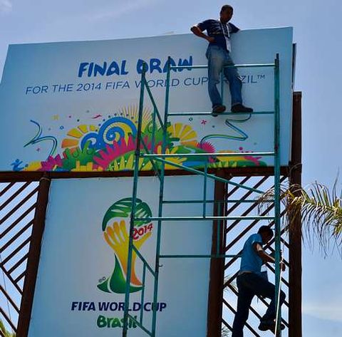 Los obreros retocaban ayer las instalaciones donde se celebrar� el sorteo.