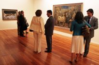 <span lang= es-es >El legado del creador</span>. En los �ltimos a�os se han realizado por toda Galicia varias antol�gicas sobre Prego de Oliver, en la imagen la exposici�n del Kiosco Alfonso de A Coru�a, y en su d�a la Diputaci�n ourensana valor� la compra de la obra del artista, aunque finalmente no se lleg� a un acuerdo. 