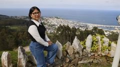 Emma Gala, en el mirador del Monte Castelo de Burela, municipio donde ha formado una familia