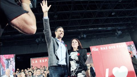 Pedro Snchez y Adriana Lastra, en el Congreso de Gijn