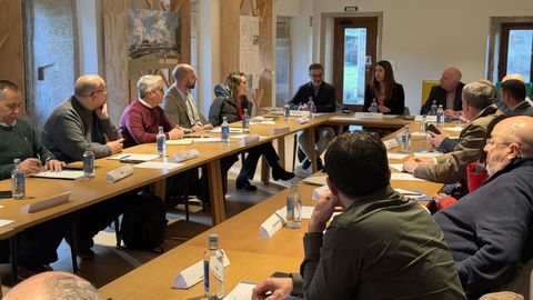 Reuni�n de la conselleira do Medio Rural con los representantes del sector l�cteo