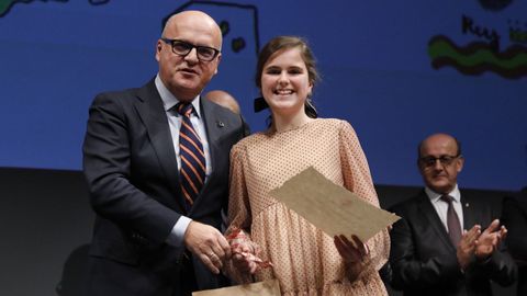 Hasta un total de cuarenta alumnos de distintos centros de la provincia resultaron premiados en el concurso de la Constituci�n.