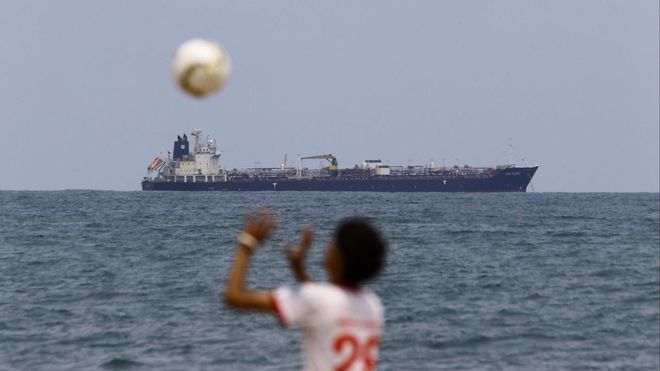 El petrolero Sea Horse, con crudo ruso destinado a Cuba, frente a la costa venezolana