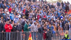 Miku charla con un grupo de aficionados del Deportivo en el Cerro del Espino