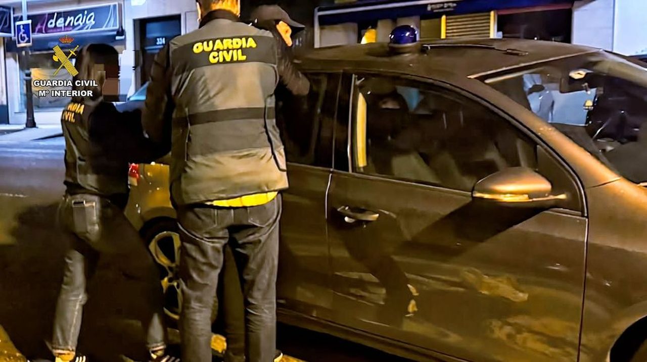 La Guardia Civil tira del hilo del robo en un supermercado de Santa ...