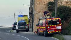 Fallece un vecino de Muros al caer desde unos cuatro metros de altura.