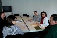 La mesa de comercio de Lal�n se reuni� ayer en el consistorio.