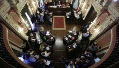 <span lang= es-es >Segundo intento en solo siete d�as</span>. Una semana despu�s del primer intento fallido para pagar a Proavia los ediles de la corporaci�n se ver�n las caras. Hoy s� que ser� la �ltima. 