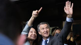 La opositora venezolana Mar&iacute;a Corina Machado con el presidente del PP, Alberto N&uacute;&ntilde;ez Feijoo, en la reuni&oacute;n que mantuvieron en Madrid