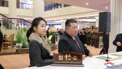 Kim Jong-un con su hija durante la inauguraci�n de un hotel en Corea del Norte el pasado diciembre.