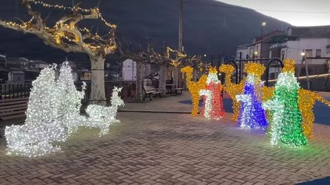 El nacimiento de luces est en el parque infantil de Sobradelo.