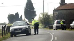 Imagen de archivo de un control preventivo de la Guardia Civil de Tr&aacute;fico durante la celebraci&oacute;n del rali.