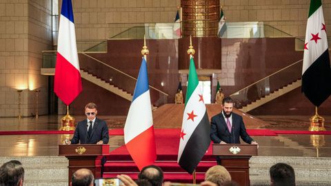 Macron y Al Sharaa reunidos en Damasco.
