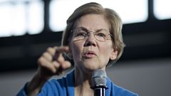 Warren, en un acto de campa�a en Iowa