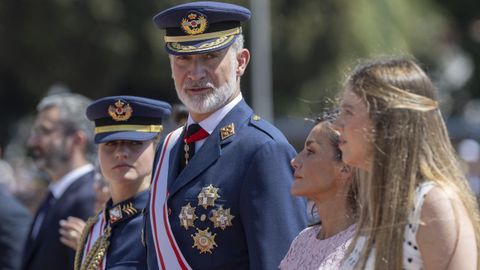 La princesa Leonor, el rey Felipe VI, la reina Letizia y la infanta Sof�a