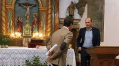 Louz�n y Tom�s Fole prometen las mejoras del entorno de la iglesia de Bamio desde el p�lpito