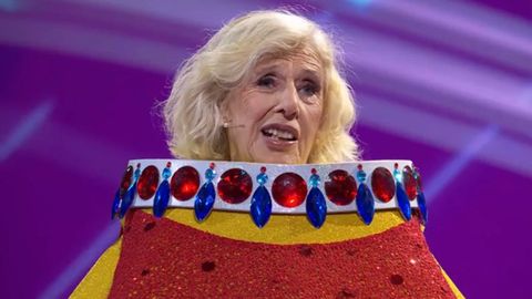 Manuela Carmena, desenmascarada en Mask Singer