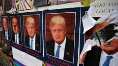  Vista del cartel del Artist STOT21stcplanB,  Boris Borump  que representa al presidente estadounidense, Donald Trump, y al primer ministro brit�nico, Boris Johnson, en una pared del este de Londres ( Reino Unido)