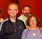 El alcalde de Pamplona, Enrique Maya, visit� el Ayuntamiento con vecinos de su municipio, tras llegar en peregrinaci�n. Los recibieron su hom�logo, �ngel Curr�s, y la edila Reyes Leis.