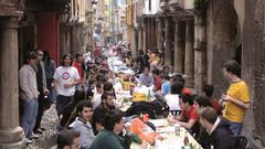 Comida en la calle de Avil�s, el Bollo