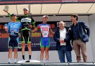El estradense Gonz�lez (Froiz) en el podio al finalizar la prueba.