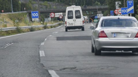 El firme de la A-6 en la provincia lucense est muy deteriorado en algunos tramos