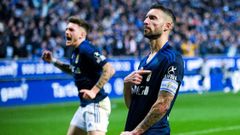 Borja Bast�n celebra su gol al Sporting