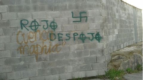 Pintadas nazis en La Semiente