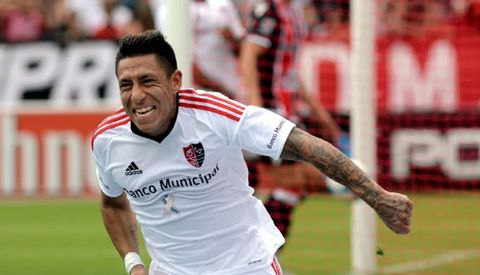 Brian Sarmiento con la camiseta de Newell's