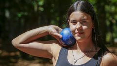 La joven atleta vive en Outes y se desplaza a A Pobra cuatro días a la semana para entrenar.