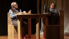 Virginia Berm�dez y Luc�a Veiga, en un momento de la obra 