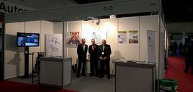 El alcalde de Monforte en el puesto gallego de la feria Logistics, con un representante del puerto de Vilagarc�a y Pablo Pol�n (a la derecha), del cl�ster gallego de la log�stica