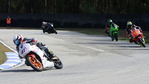 Prueba de motociclismo en el circuito de Outeiro de Rei