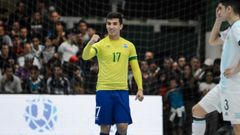Marcelo Augusto dos Santos con la camiseta de la selecci�n brasile�a.