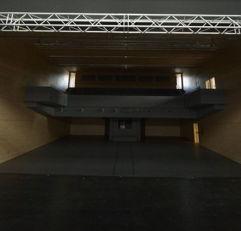Los libros a los que les faltaba espacio en el Concello ya han sido trasladados y en el auditorio se instalar�n en breve las butacas. 