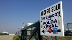 Entrada de Emesa donde los piquetes impidieron la entrada entre las 7 y las 8 de la ma�ana
