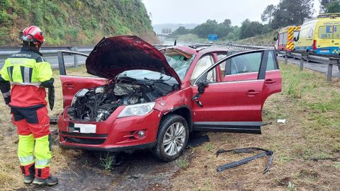 As qued el vehculo accidentado en Alongos.