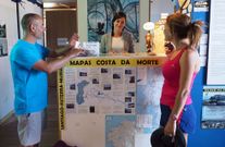 Neria defiende su gesti�n del Faro Fisterra, entre otros, pese al bloqueo econ�mico. 