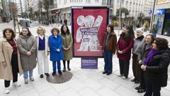Ana Pont�n, junto a otras representantes del BNG, presentando la campa�a de la formaci�n nacionalista para el 8M